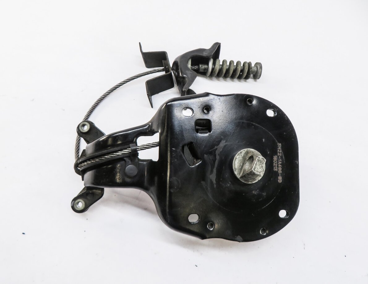 Thumbnail 3: 2013 RANGE ROVER SPORT (L320) EMERGENCY SPARE TIRE CARRIER WINCH HOLDER