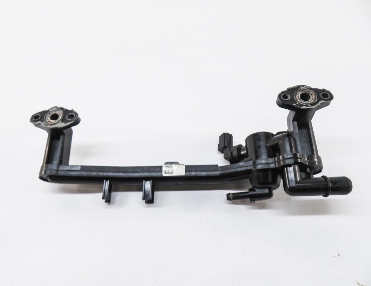 Thumbnail 4: 2013 RANGE ROVER SPORT (L320) 5.0L AJ133 V8 ENGINE COOLANT CROSSOVER PIPE