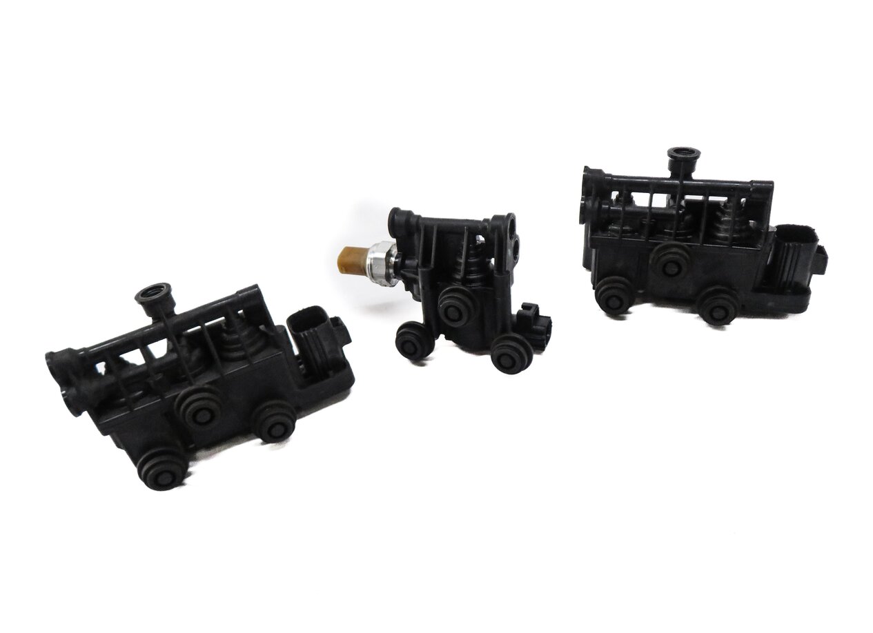2013 RANGE ROVER SPORT (L320) AIR SUSPENSION VALVE BLOCK SET-3