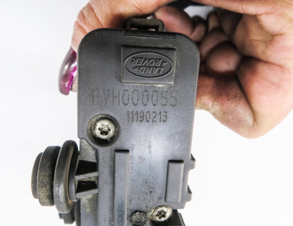 Thumbnail 4: 2013 RANGE ROVER SPORT (L320) AIR SUSPENSION VALVE BLOCK SET-3
