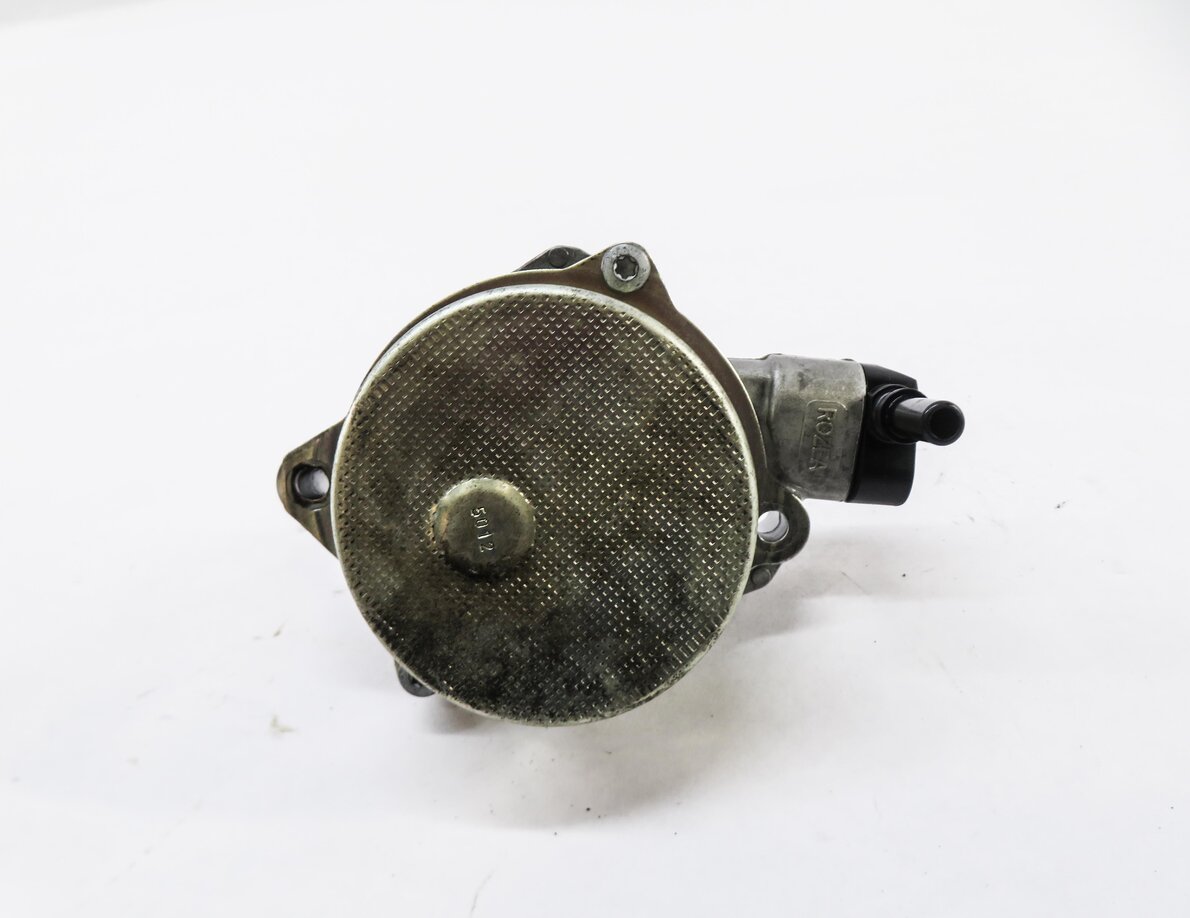 Thumbnail 2: 2010-2019 RANGE ROVER SPORT LR4 JAGUAR XE XF XK - 3.0L / 5.0L BRAKE VACUUM PUMP