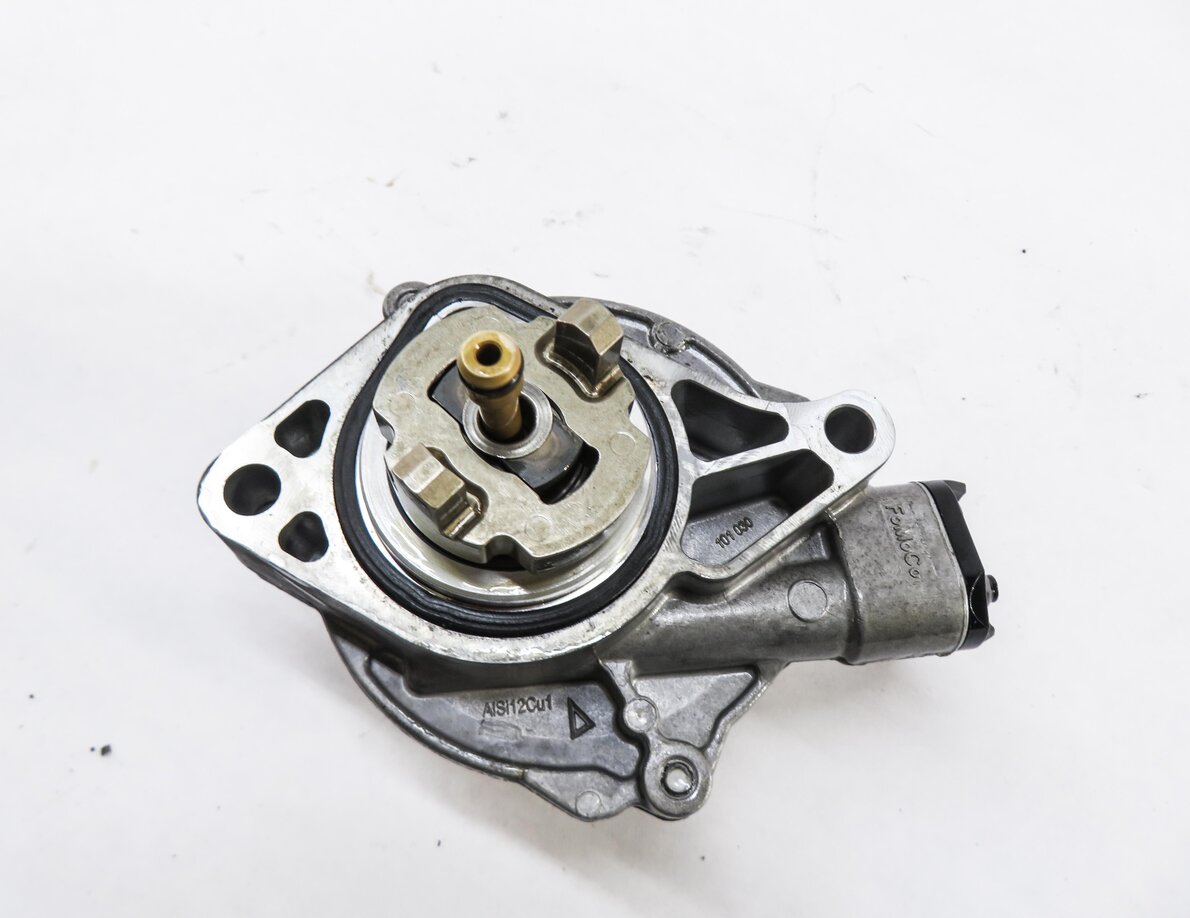 Thumbnail 3: 2010-2019 RANGE ROVER SPORT LR4 JAGUAR XE XF XK - 3.0L / 5.0L BRAKE VACUUM PUMP