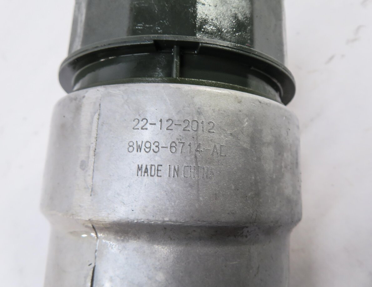 Thumbnail 4: 2013 RANGE ROVER SPORT (L320) 5.0L AJ133 V8 ENGINE OIL FILTER HOUSING w/ CAP