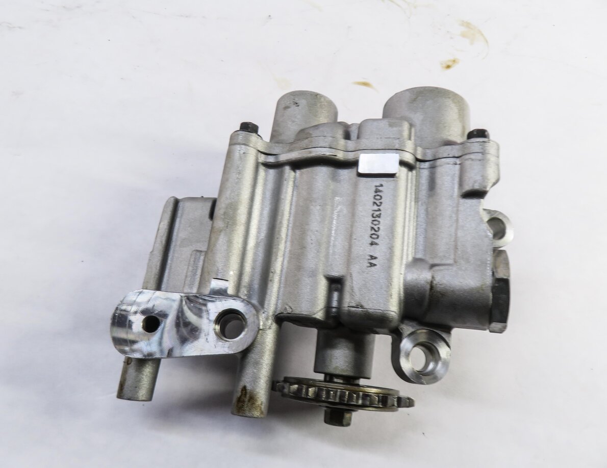 Thumbnail 4: 2013 RANGE ROVER SPORT (L320) 5.0L AJ133 V8 ENGINE OIL PUMP