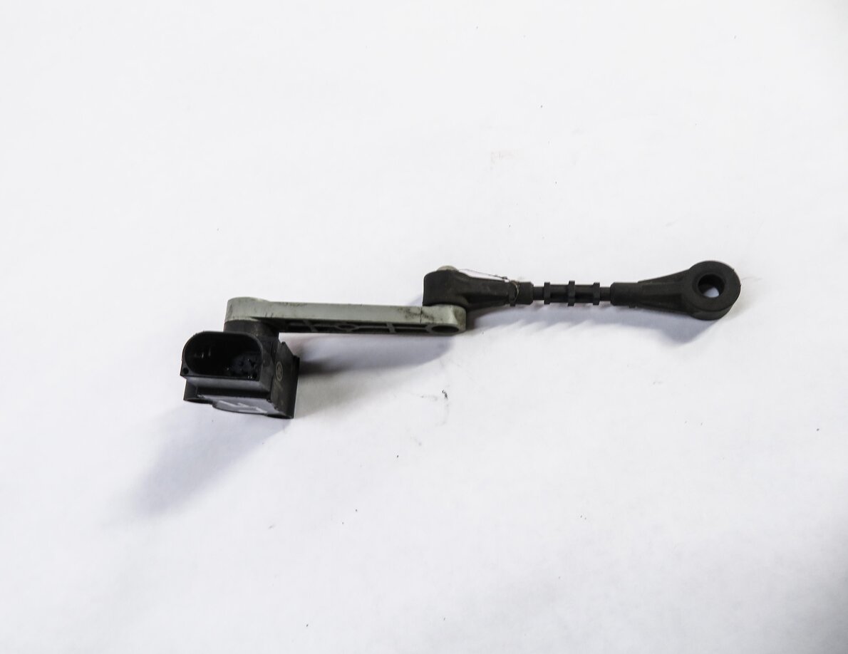 Thumbnail 3: 2013 RANGE ROVER SPORT (L320) LEFT DRIVER REAR SUSPENSION HEIGHT LEVEL SENSOR