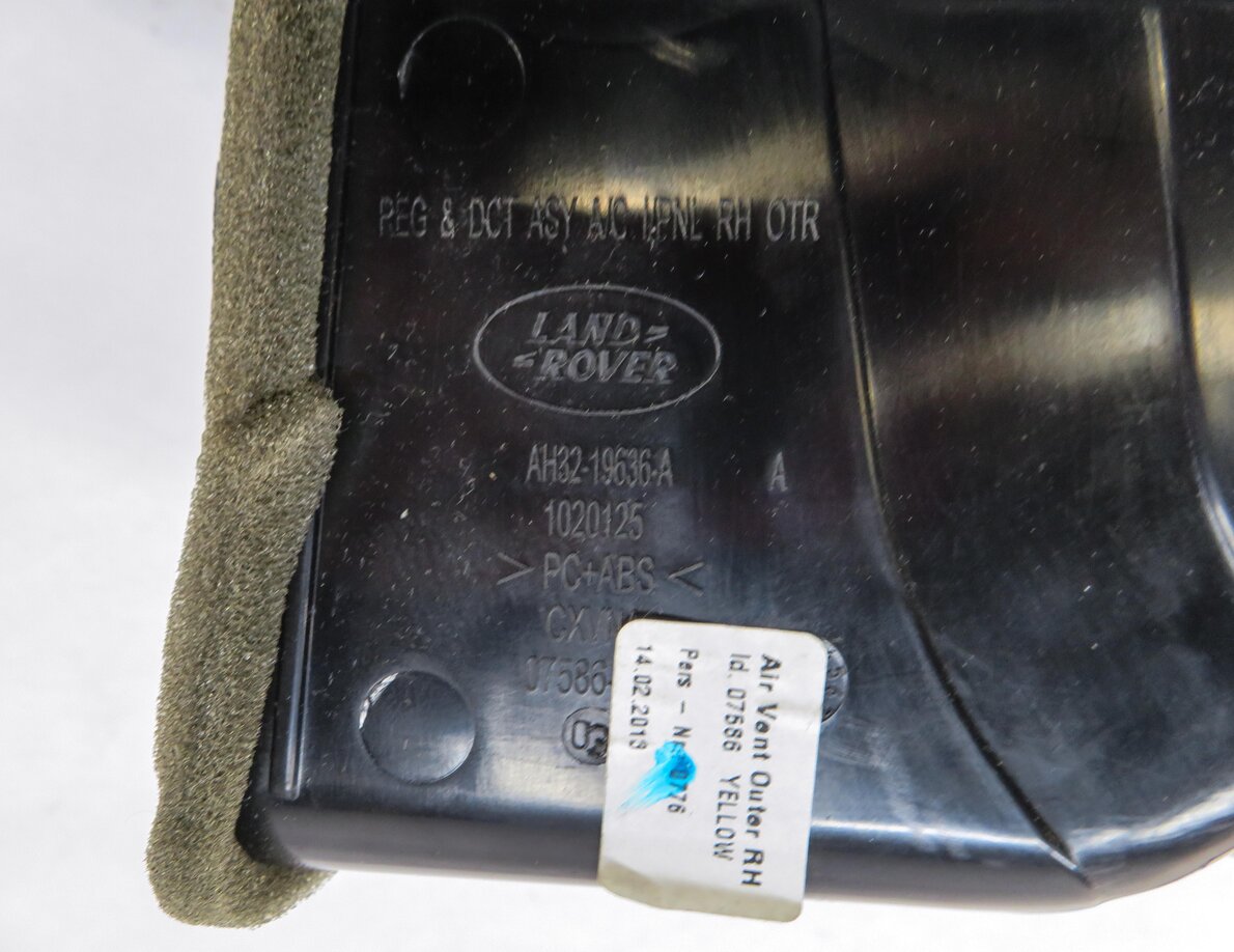 Thumbnail 5: 2013 RANGE ROVER SPORT (L320) RIGHT FRONT OUTER DASH HEATER A/C AIR VENT