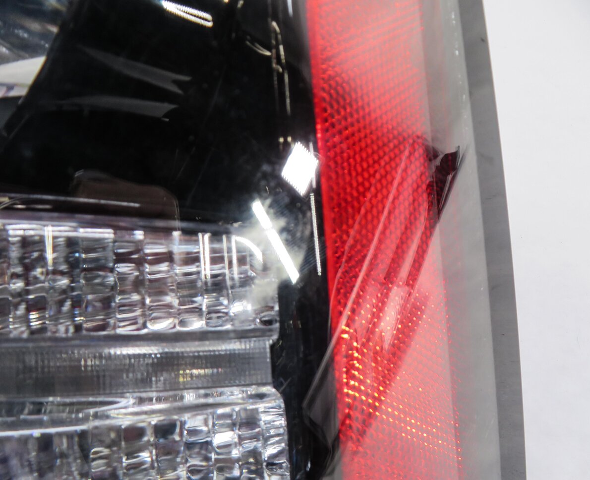 Thumbnail 6: 2012-2013 RANGE ROVER SPORT (L320) RIGHT PASSENGER TAILLIGHT BRAKE LIGHT LAMP