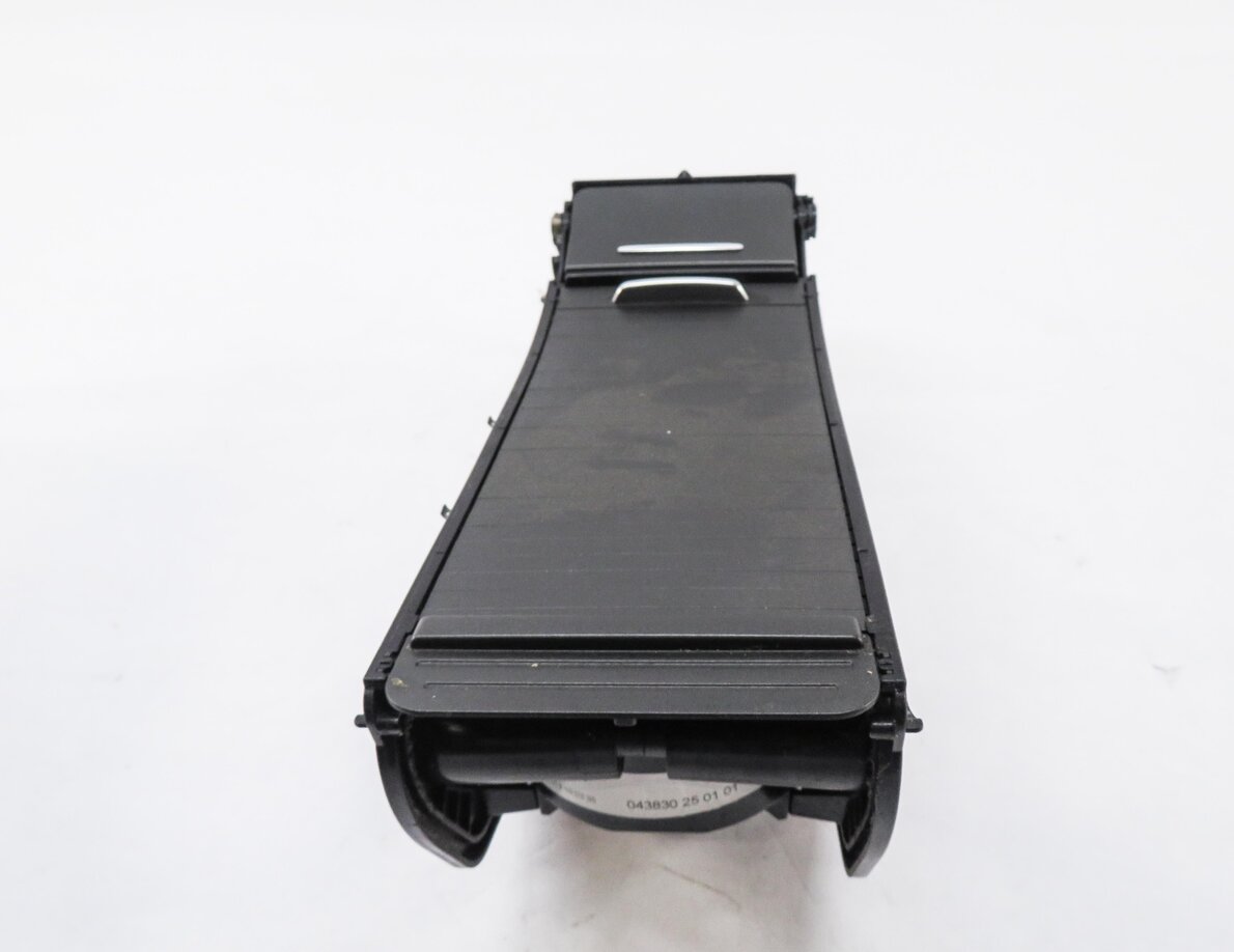 Thumbnail 3: 2013 RANGE ROVER SPORT (L320) FRONT CENTER CONSOLE CUP HOLDER w/ 12v