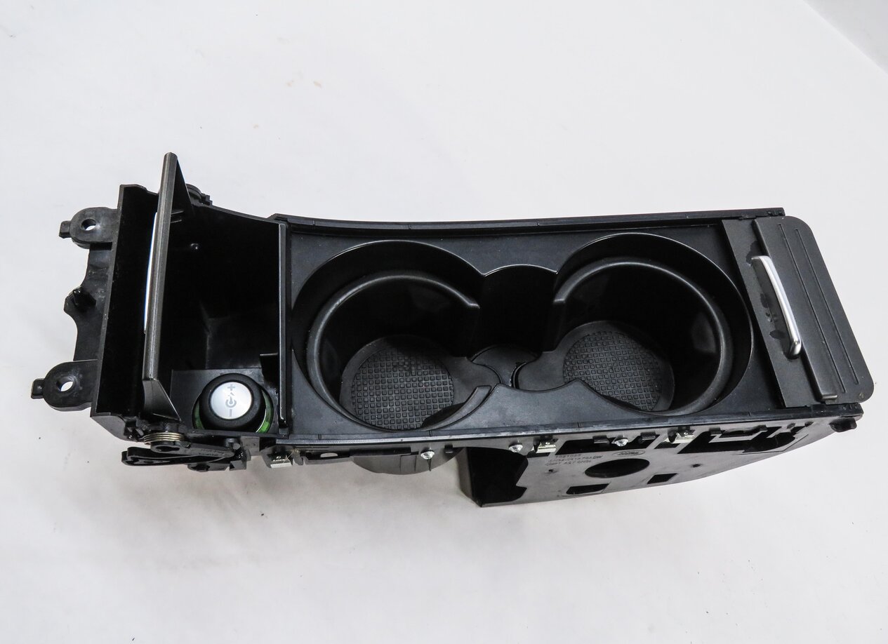 Thumbnail 4: 2013 RANGE ROVER SPORT (L320) FRONT CENTER CONSOLE CUP HOLDER w/ 12v
