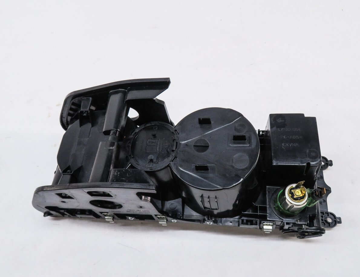 Thumbnail 5: 2013 RANGE ROVER SPORT (L320) FRONT CENTER CONSOLE CUP HOLDER w/ 12v