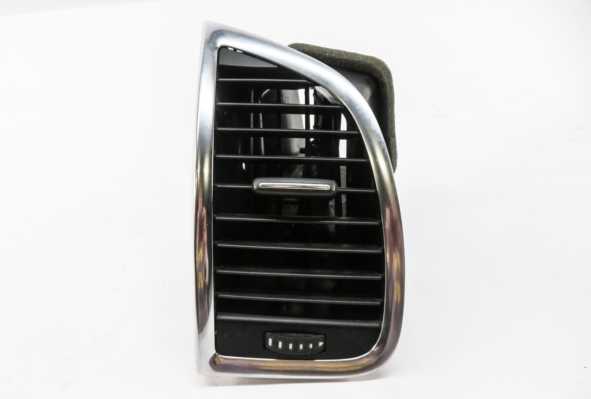 Thumbnail 2: 2008 AUDI Q7 (4L) LEFT FRONT DRIVER DASH HEATER A/C AIR VENT