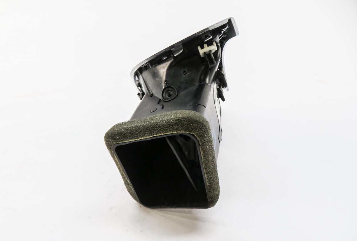 Thumbnail 3: 2008 AUDI Q7 (4L) LEFT FRONT DRIVER DASH HEATER A/C AIR VENT
