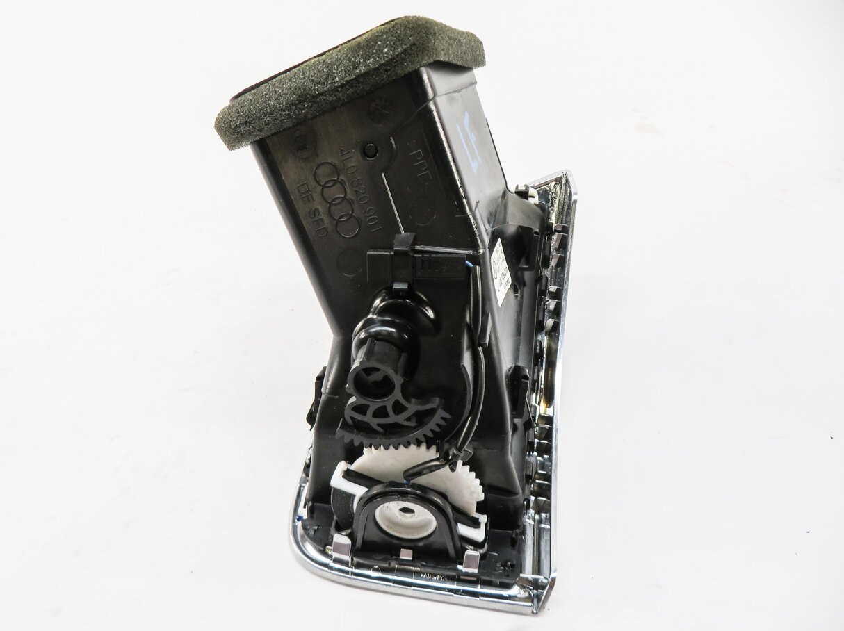 Thumbnail 4: 2008 AUDI Q7 (4L) LEFT FRONT DRIVER DASH HEATER A/C AIR VENT