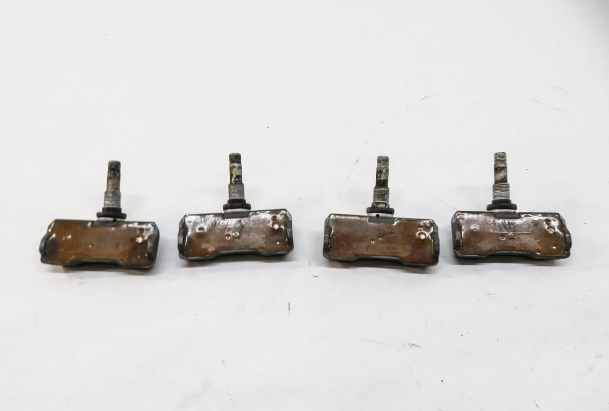Thumbnail 4: 2008 AUDI Q7 (4L) TPMS TIRE AIR PRESSURE SENSOR SET-4