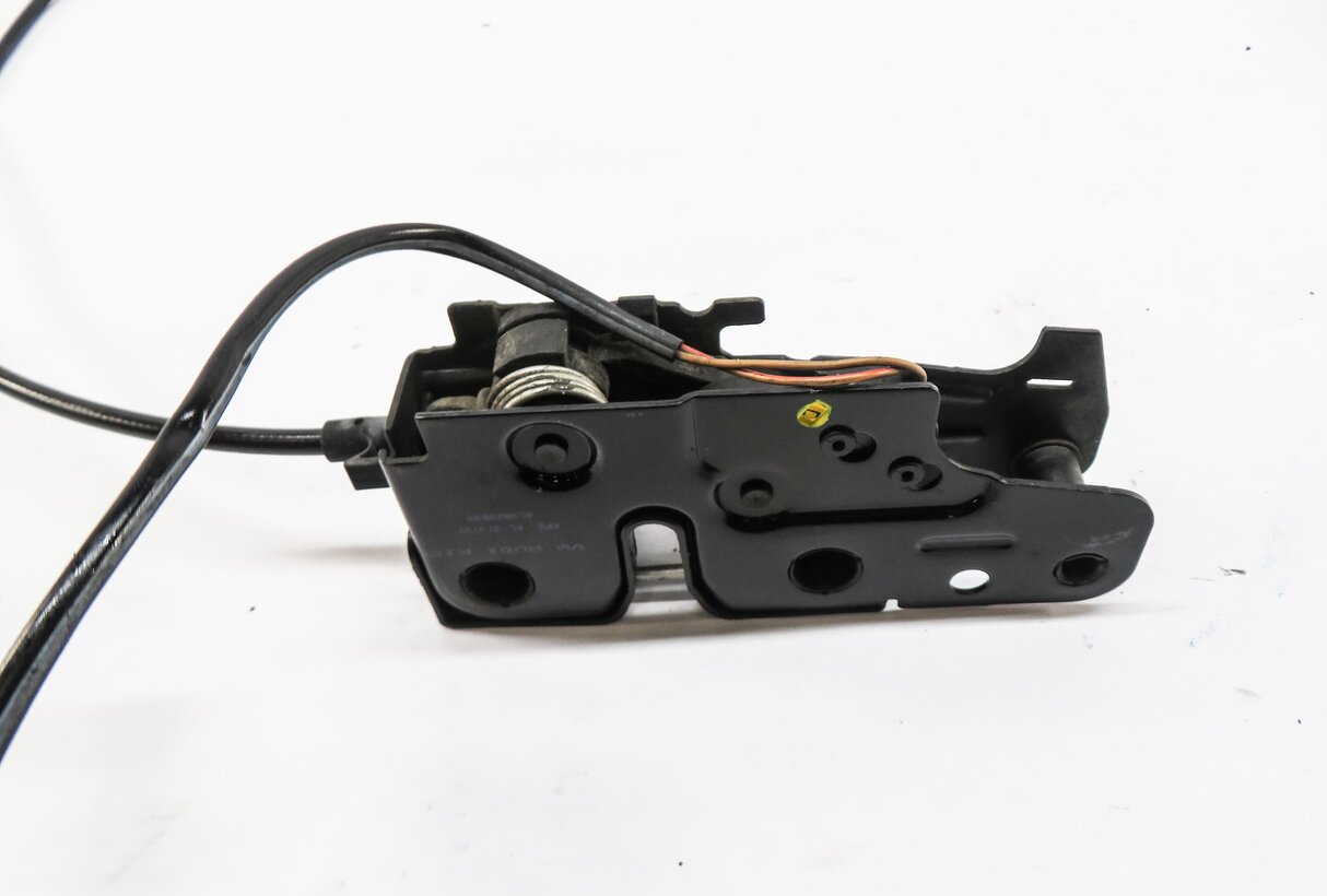 Thumbnail 2: 2008 AUDI Q7 (4L) FRONT HOOD LOCK LATCH ACTUATOR STRIKER PLATE