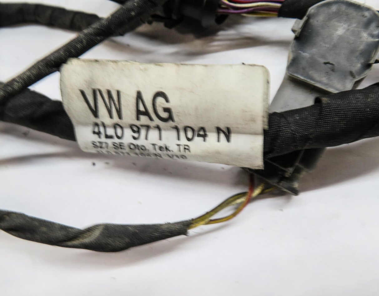Thumbnail 3: 2008 AUDI Q7 (4L) REAR PDC PARK DISTANCE SENSOR SET w/ HARNESS (QUARTZ GRAY)