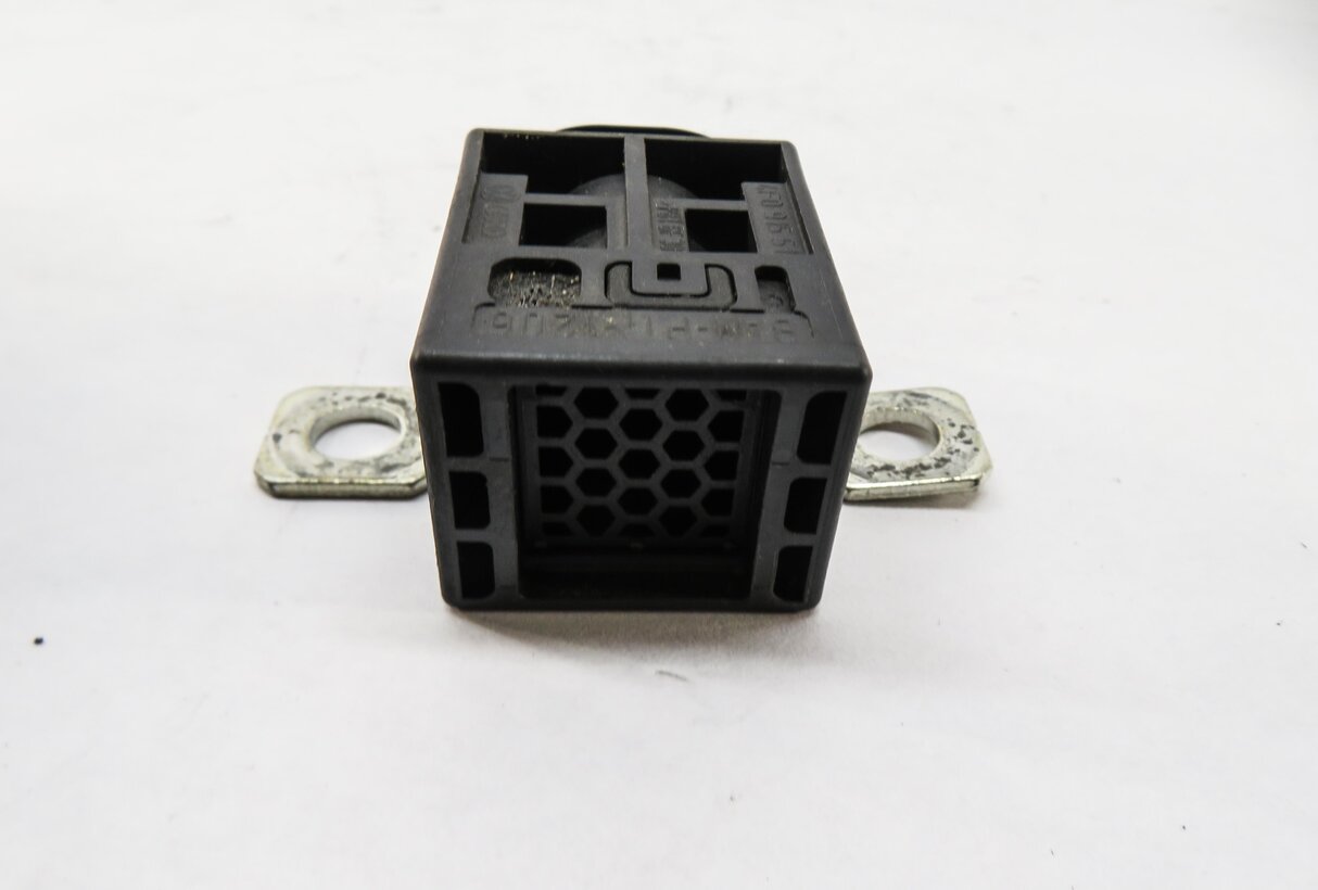 Thumbnail 4: 2008 AUDI Q7 (4L) BATTERY OVERLOAD PROTECTION SWITCH
