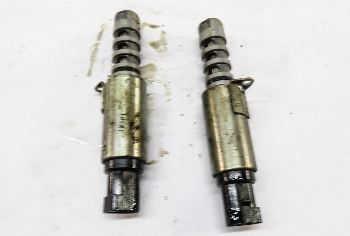 Thumbnail 3: 2008 AUDI Q7 (4L) 4.2L V8 ENGINE VVT VANOS TIMING SOLENOID SET-2