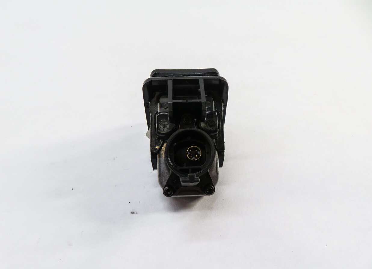 Thumbnail 5: 2009-2018 BMW 2 / 3 / 4 / 5 / 7 / M5 / X3 / X5 / X6 SERIES BACKUP REVERSE CAMERA