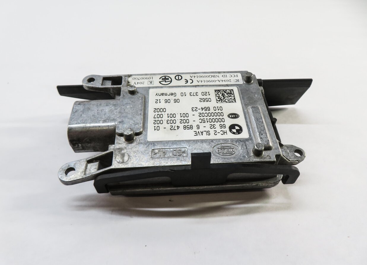 Thumbnail 4: 2013 BMW 328i (F30) LEFT LANE DEPARTURE WARNING RADAR SENSOR (SLAVE)