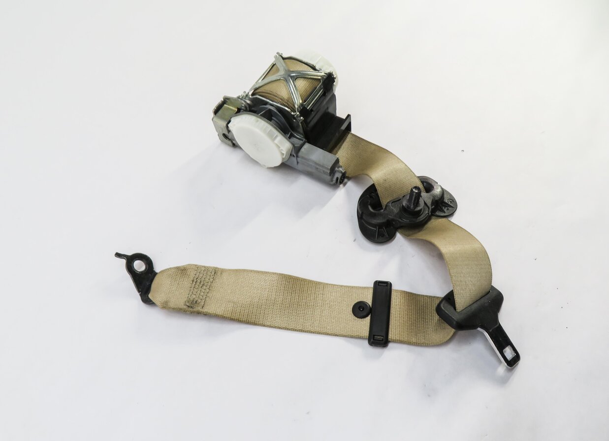 Thumbnail 2: 2012-2014 BMW 320i 328i 335i (F30) SEDAN RIGHT FRONT SEATBELT RETRACTOR (BEIGE)