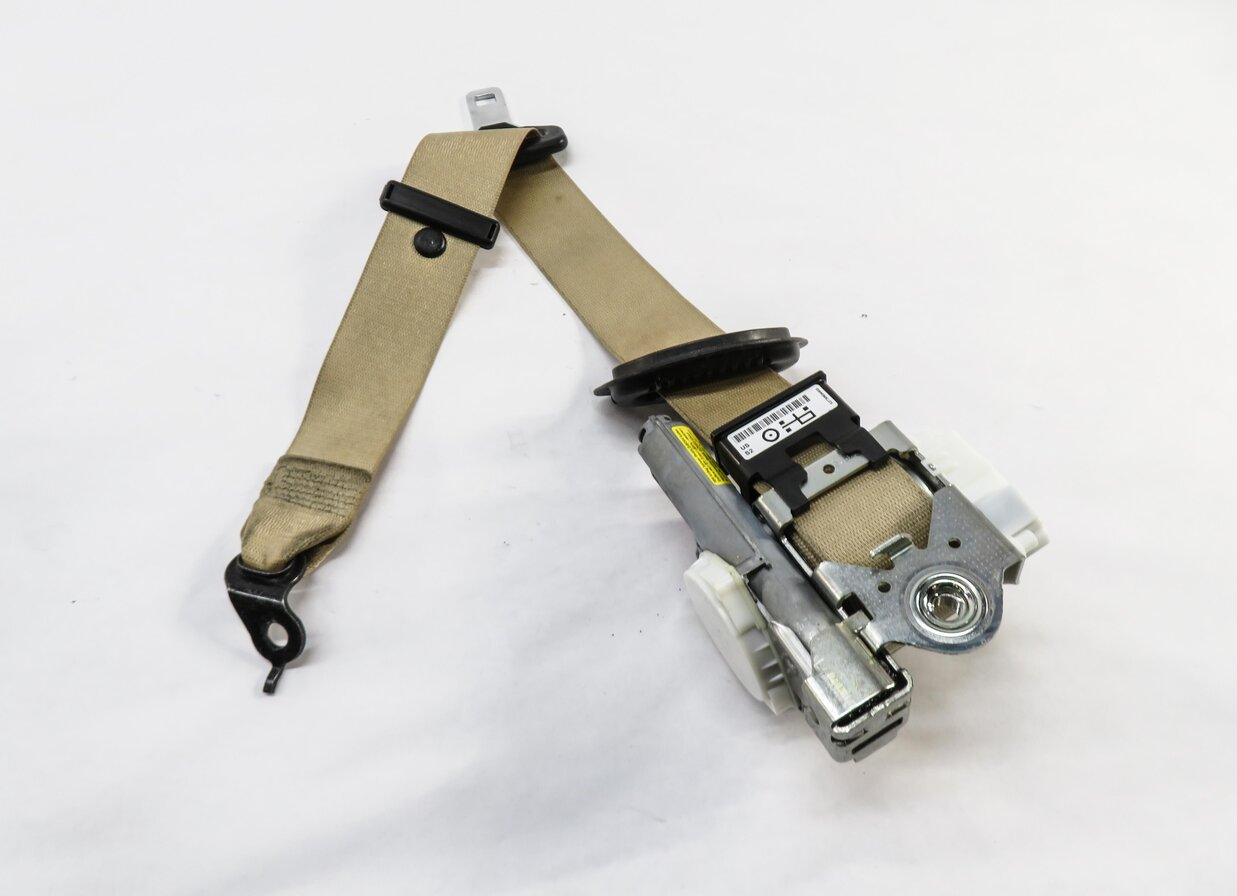 Thumbnail 4: 2012-2014 BMW 320i 328i 335i (F30) SEDAN RIGHT FRONT SEATBELT RETRACTOR (BEIGE)