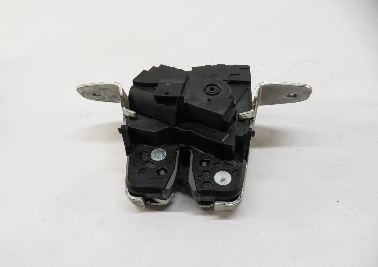 Thumbnail 2: 2015 MERCEDES ML350 (W166) REAR TRUNK LOCK LATCH ACTUATOR