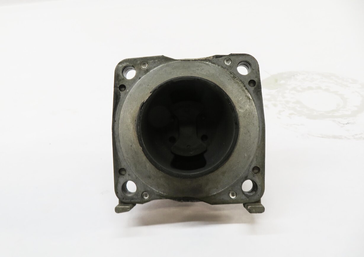 Thumbnail 2: 2015 MERCEDES ML350 (W166) TRANSMISSION MOUNT BRACKET