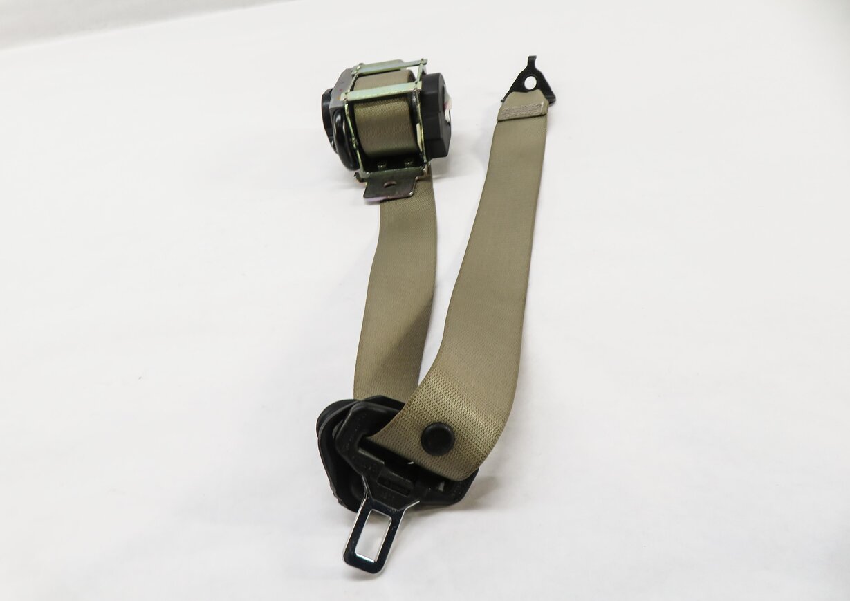 Thumbnail 2: 2015 MERCEDES ML350 (W166) LEFT REAR SEAT SEATBELT RETRACTOR (BEIGE)