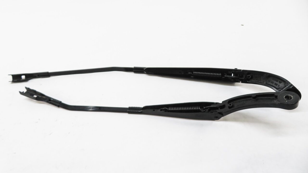 Thumbnail 3: 2016-2018 AUDI A3 S3 E-TRON (8V 8VF) FRONT WINDSHIELD WIPER ARM SET-2