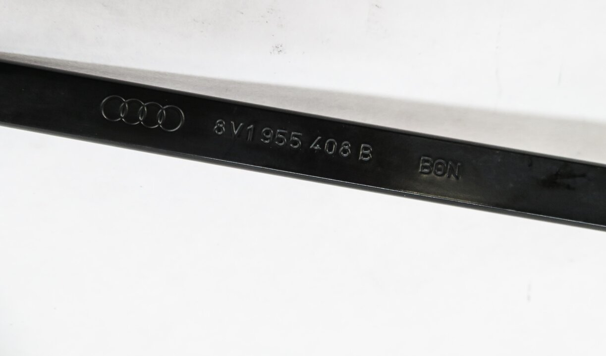 Thumbnail 7: 2016-2018 AUDI A3 S3 E-TRON (8V 8VF) FRONT WINDSHIELD WIPER ARM SET-2
