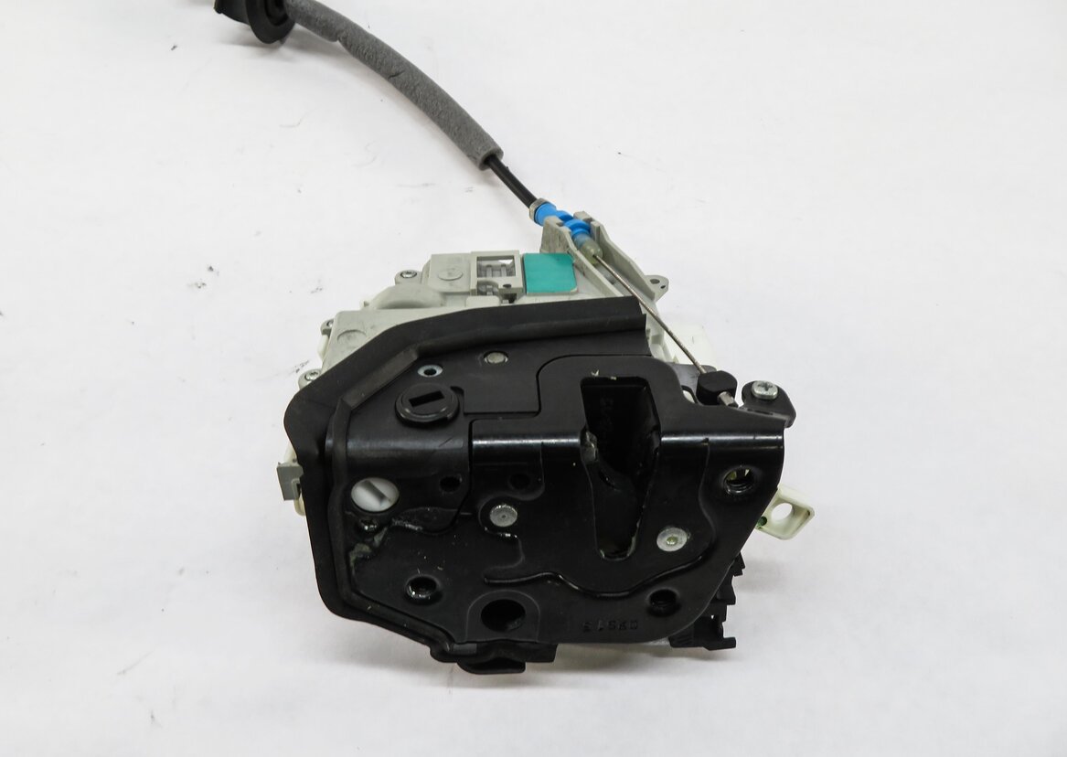 Thumbnail 3: 2010-2020 VW / PORSCHE - A3 A4 A8 S3 S4 Q5 MACAN PANAMERA - LEFT REAR DOOR LATCH