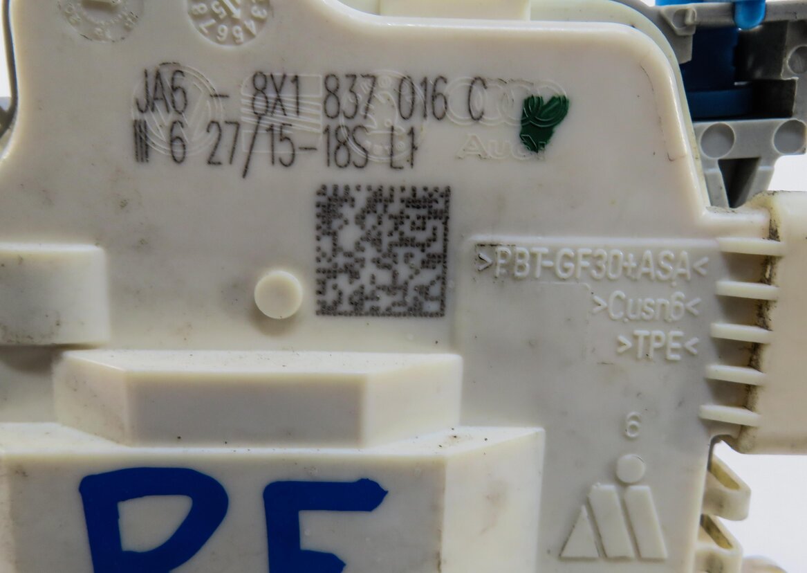 Thumbnail 4: 15-21 AUDI A3 S3 A4 Q5 TT (8V B9 MK3 FY) RIGHT FRONT PASSENGER DOOR LOCK LATCH
