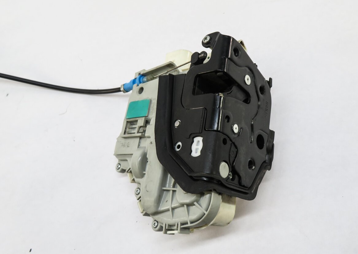 Thumbnail 3: 15-18 AUDI A3 S3 A4 Q5 TT (8V B9 MK3 FY) LEFT FRONT DRIVER DOOR LOCK LATCH