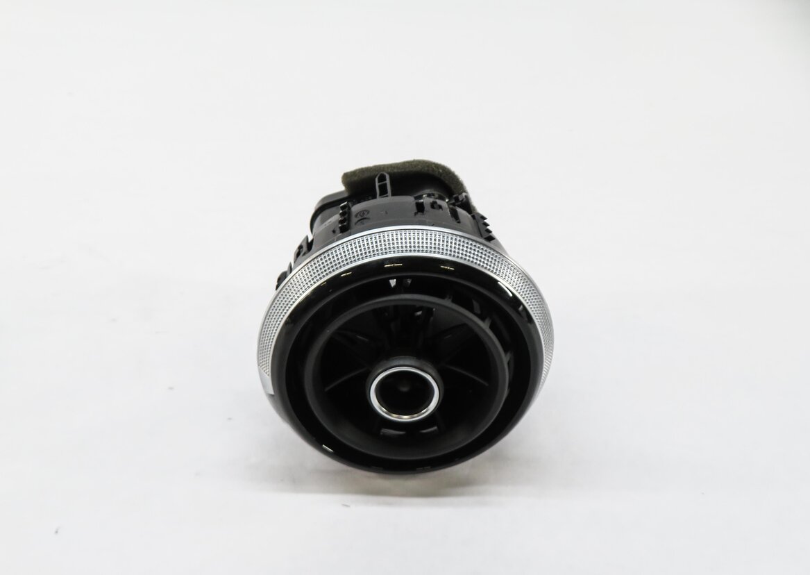 Thumbnail 2: 2016 AUDI A3 (8V) FRONT DASH HEATER A/C AIR VENT
