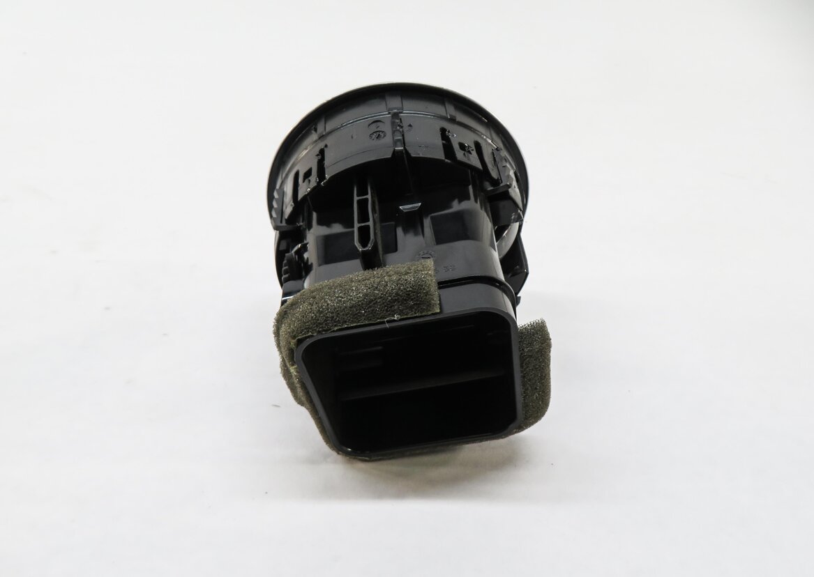 Thumbnail 3: 2016 AUDI A3 (8V) FRONT DASH HEATER A/C AIR VENT