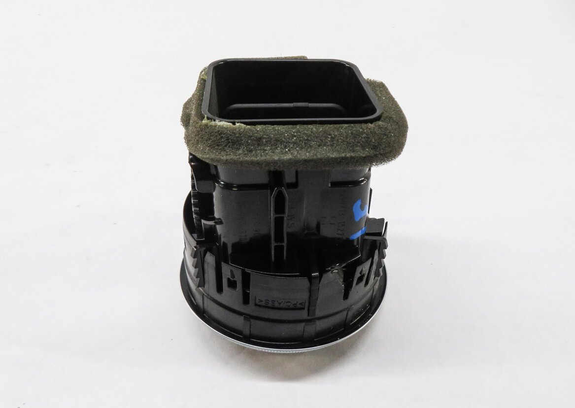 Thumbnail 4: 2016 AUDI A3 (8V) FRONT DASH HEATER A/C AIR VENT