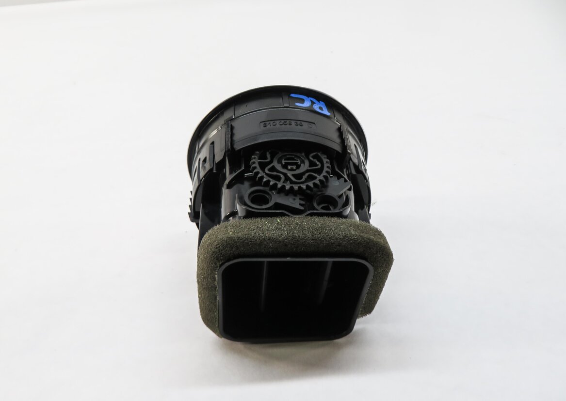 Thumbnail 3: 2016 AUDI A3 (8V) FRONT DASH HEATER A/C AIR VENT