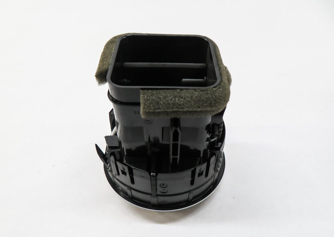 Thumbnail 4: 2016 AUDI A3 (8V) FRONT DASH HEATER A/C AIR VENT