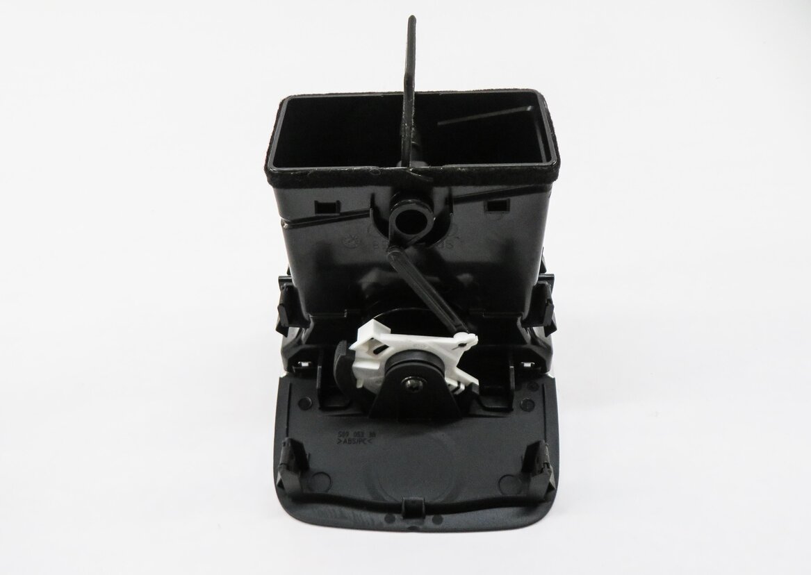 Thumbnail 4: 2016 AUDI A3 (8V) REAR CENTER CONSOLE HEATER A/C AIR VENT