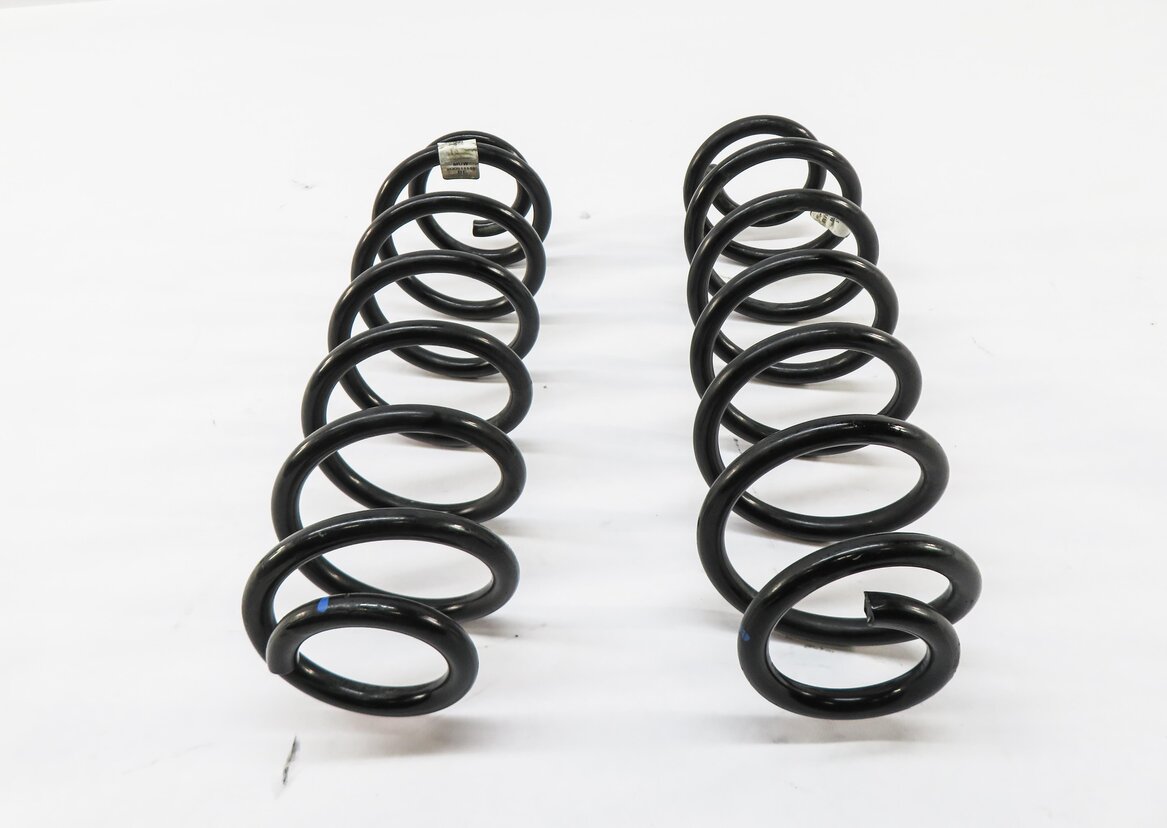 Thumbnail 2: 2015-2018 AUDI A3 S3 RS3 (8V) LEFT & RIGHT REAR SUSPENSION COIL SPRING SET