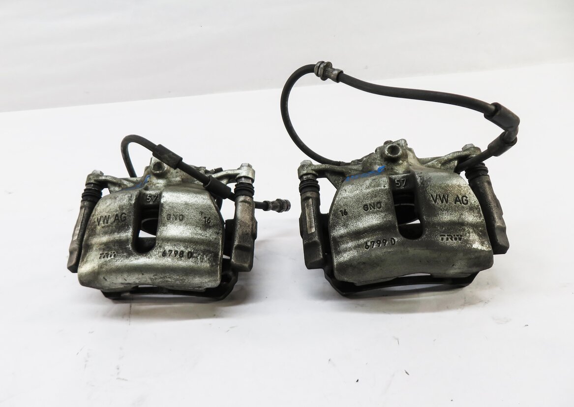 Thumbnail 2: 2015-2017 VW GOLF / AUDI A3 TT (8V MK3) 1.8T / 2.0T FRONT DISC BRAKE CALIPER SET