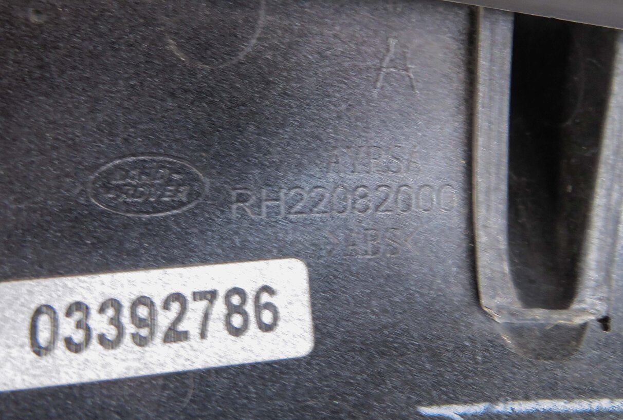 Thumbnail 5: 2012 RANGE ROVER SPORT (L320) RIGHT FRONT PASSENGER FENDER GRILLE TRIM