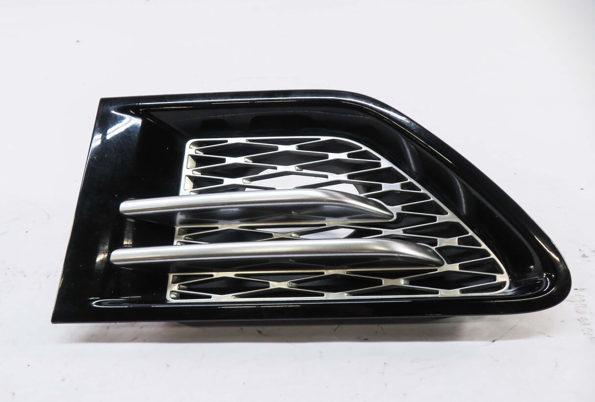 Thumbnail 2: 2012 RANGE ROVER SPORT (L320) LEFT FRONT DRIVER FENDER AIR VENT GRILLE TRIM