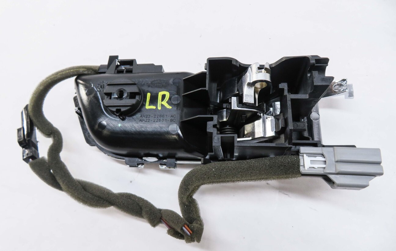 Thumbnail 5: 2010-2016 LAND ROVER LR4 - RANGE ROVER SPORT (L320) INTERIOR DOOR HANDLE SET