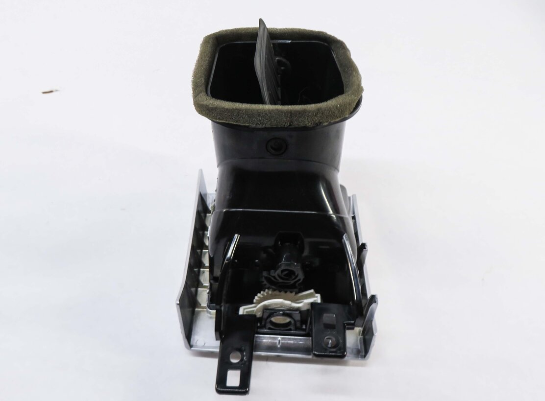 Thumbnail 4: 2012 RANGE ROVER SPORT (L320) RIGHT FRONT CENTER DASH HEATER A/C AIR VENT