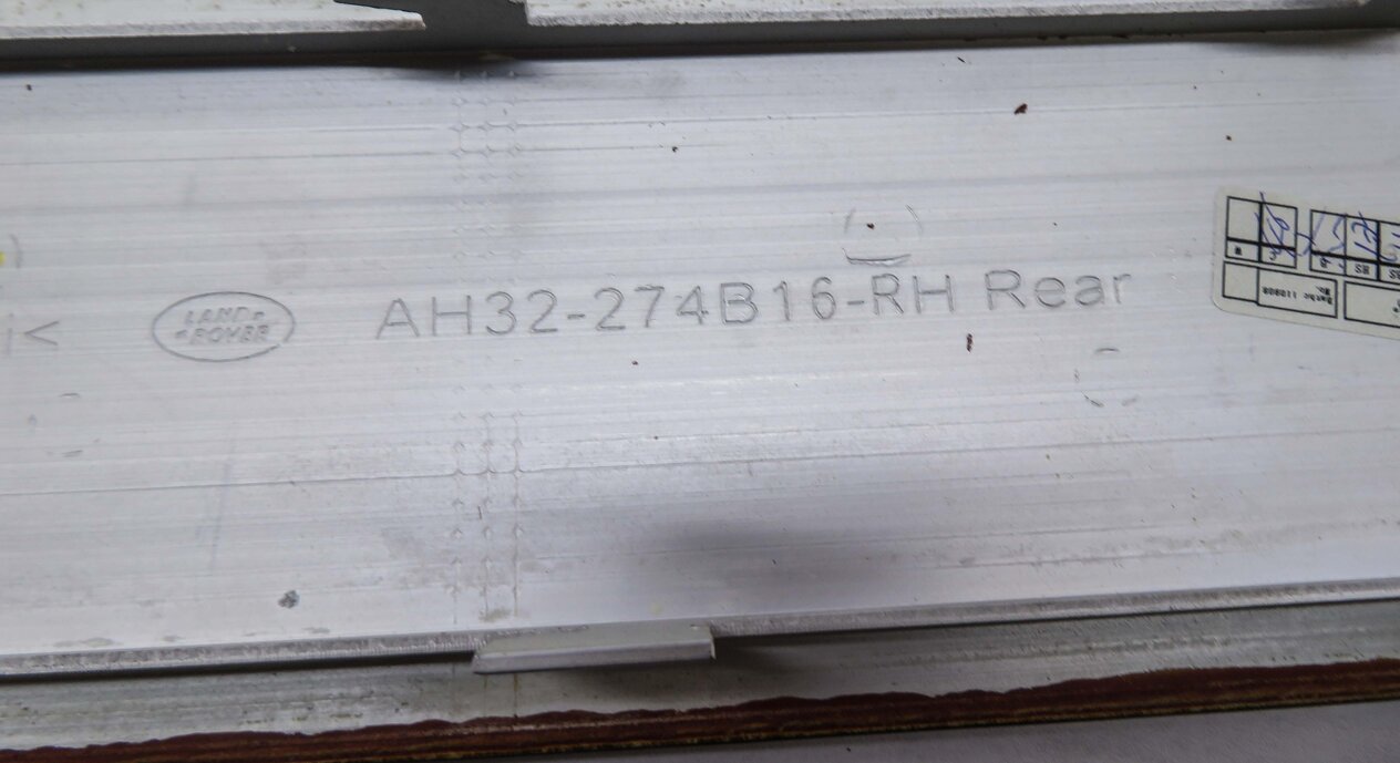 Thumbnail 7: 2012 RANGE ROVER SPORT (L320) DOOR & CONSOLE WOOD GRAIN TRIM SET (ANGIRE WOOD)