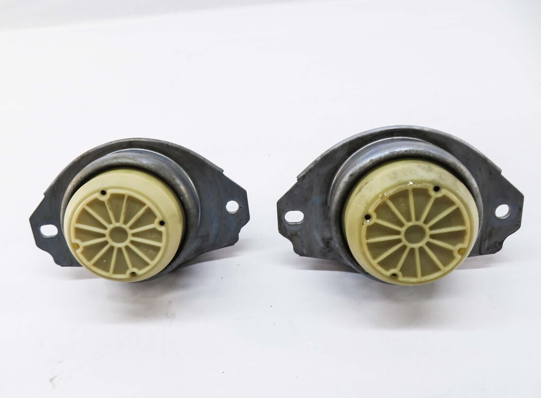 Thumbnail 2: 2012 RANGE ROVER SPORT (L320) 5.0L AJ133 V8 ENGINE MOTOR MOUNT SET