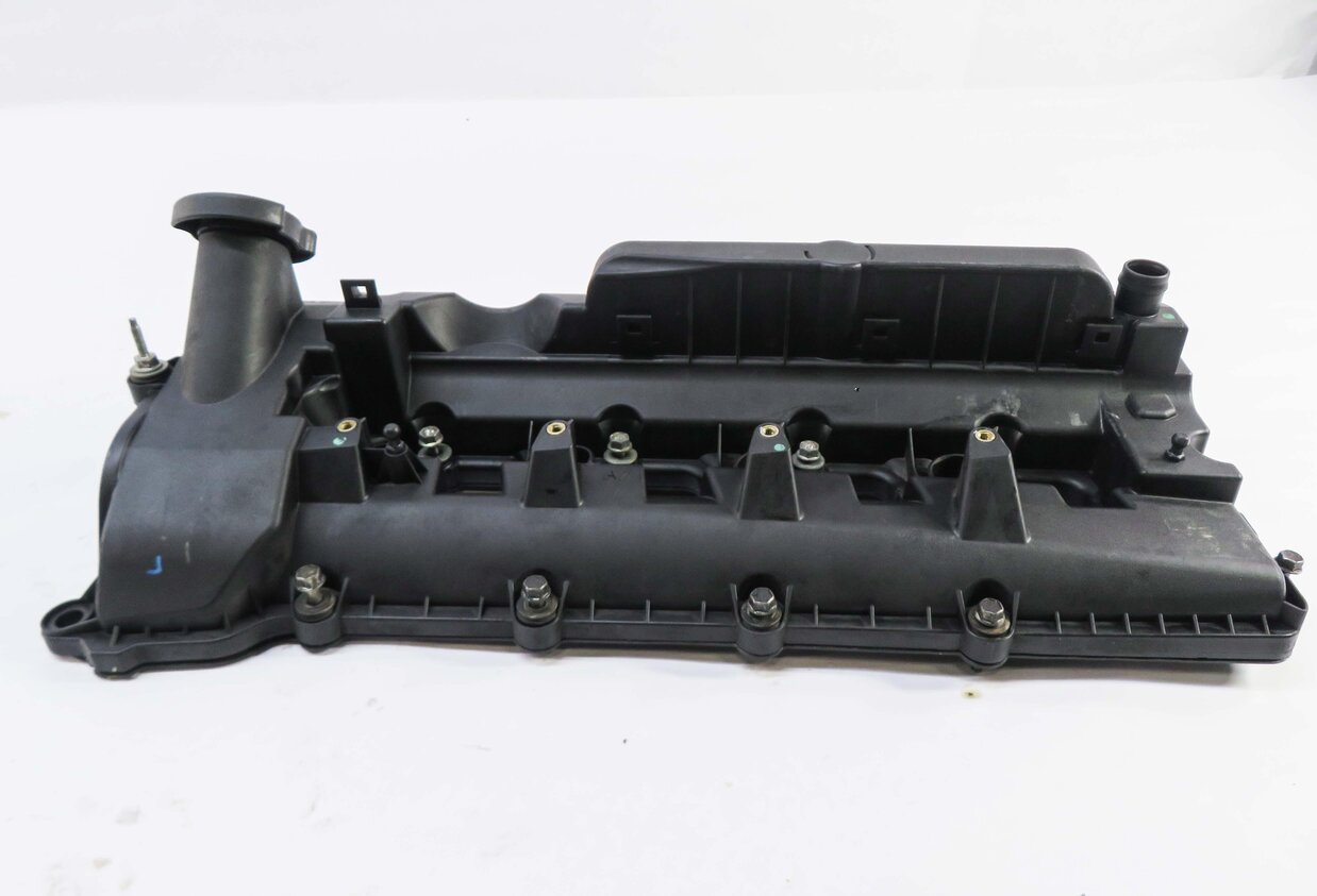 Thumbnail 2: 2010-2018 RANGE ROVER SPORT (L320 L322 L494 L405) 5.0L V8 LEFT VALVE COVER