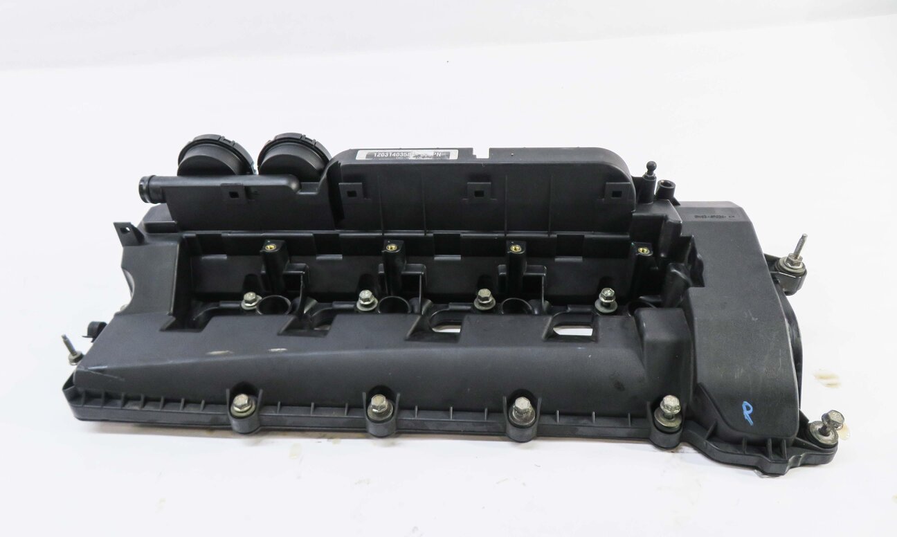 Thumbnail 2: 2010-2018 RANGE ROVER SPORT (L320 L322 L494 L405) 5.0L V8 RIGHT VALVE COVER